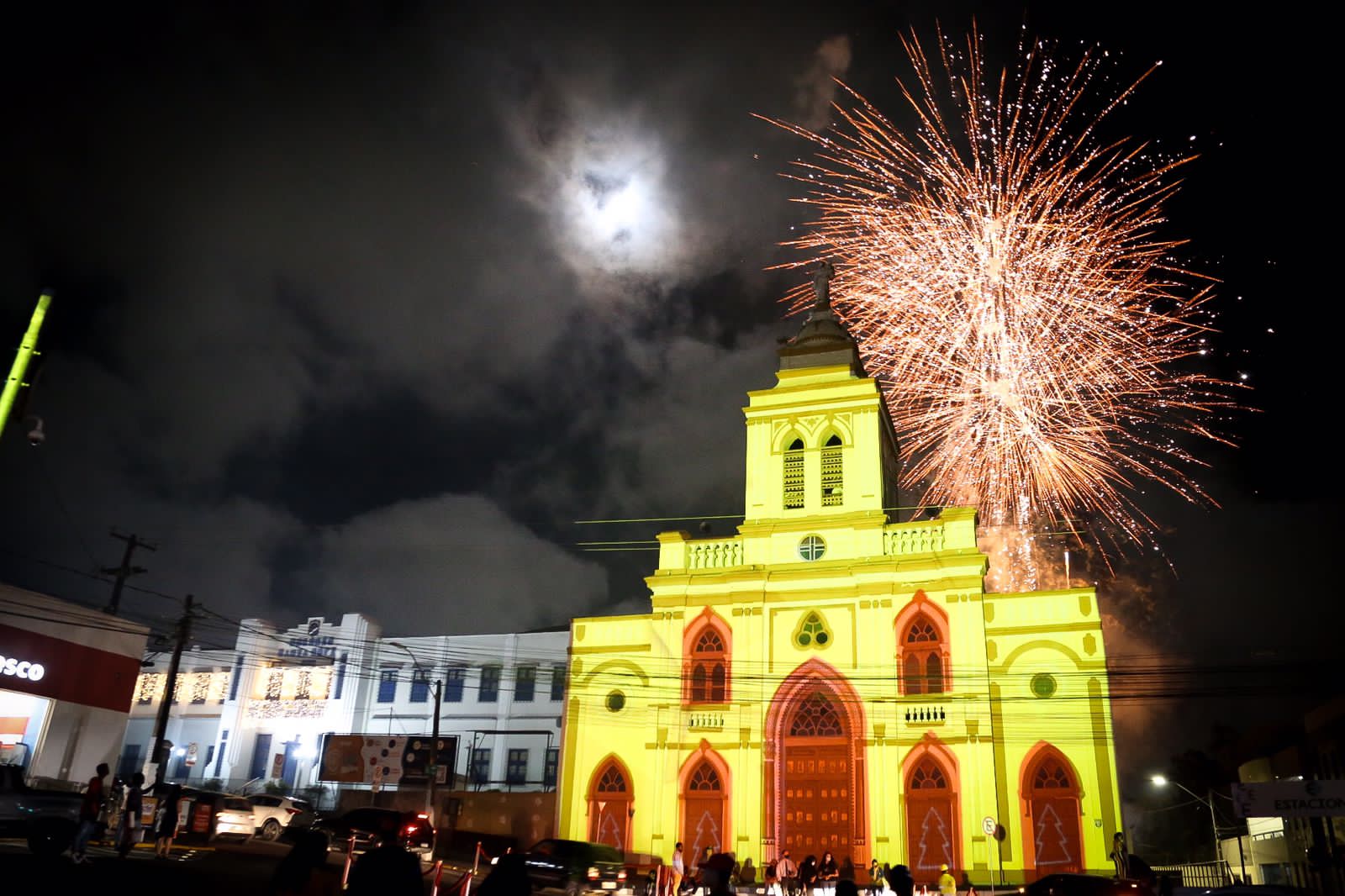 Luzes, cores e emoção marcam abertura da Magia do Natal em Garanhuns