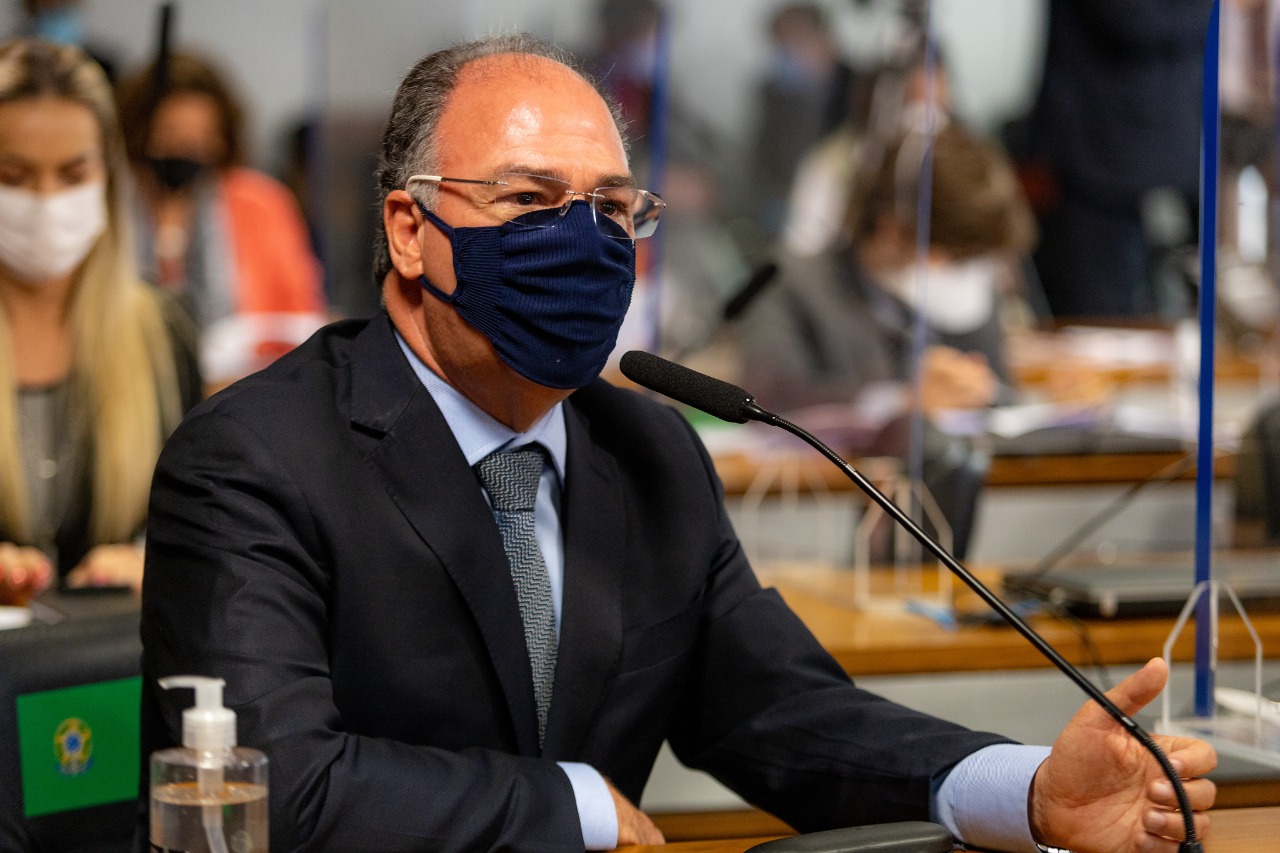 FBC celebra investimento de US$ 1 bilhão na Refinaria Abreu Lima pela Petrobras