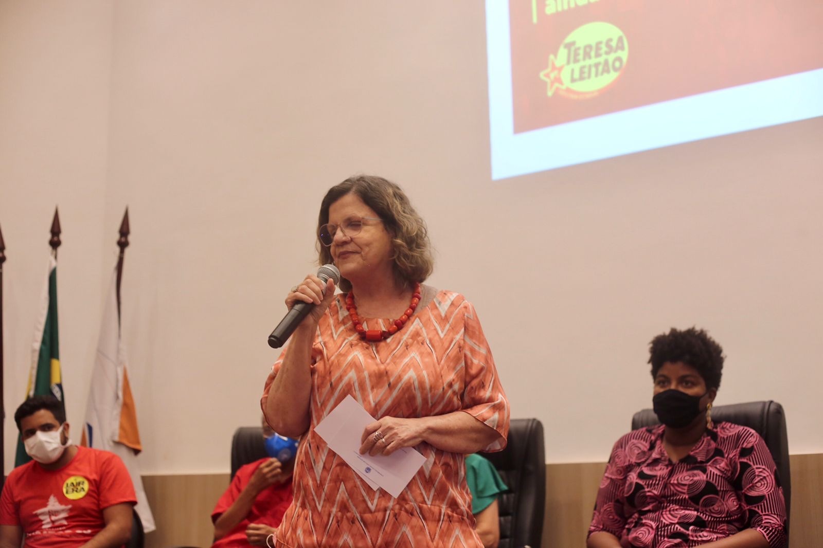 Plenária respalda candidatura de Teresa para federal