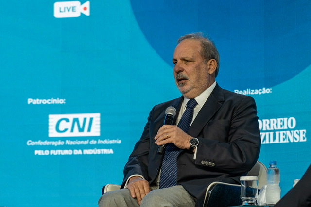 CNI reforça posição de Armando a favor do Polo Têxtil