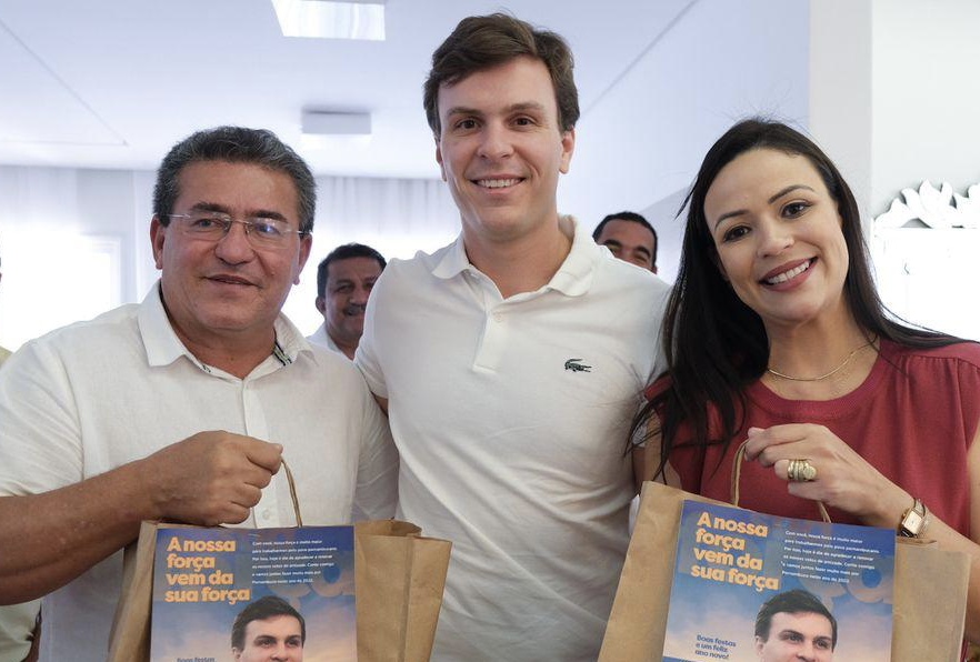 Miguel Coelho é recebido pela prefeita de Serra Talhada