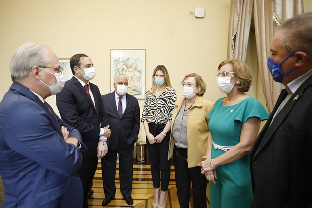 Paulo Câmara sanciona lei que garante subvenção ao IMIP