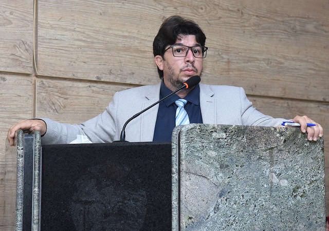 Vereador questiona ausência de Raquel Lyra em Caruaru