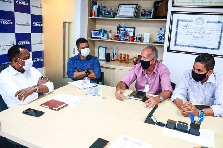 Ossesio se reúne com lideranças da RMR