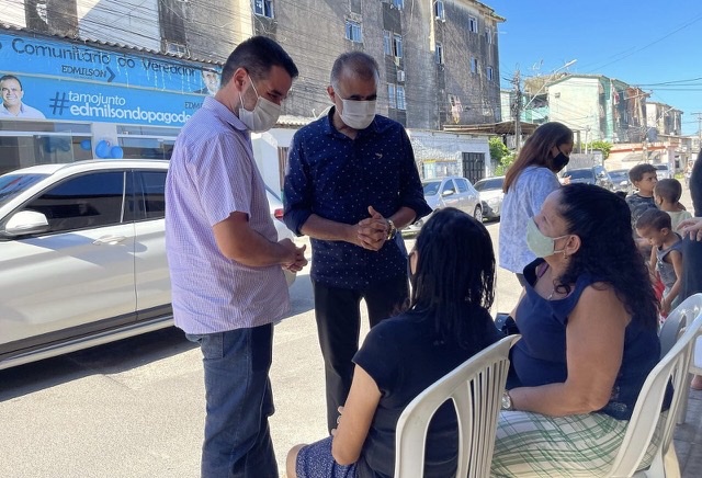 Joaquim Lira escuta demandas da população em Paulista