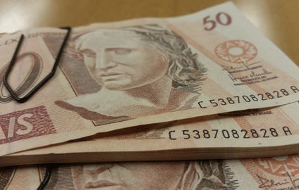 Salário mínimo tem aumento de 10,8%