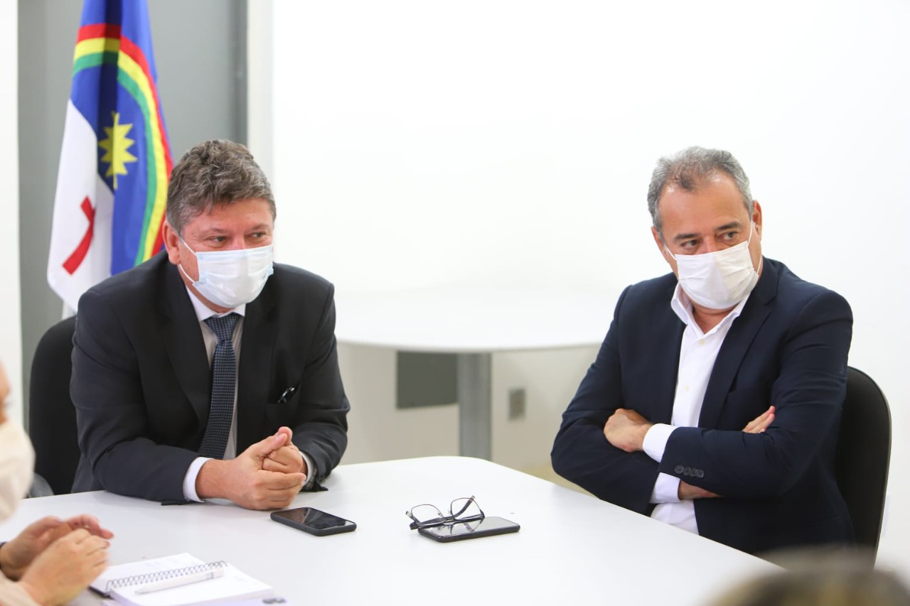 Sileno Guedes e Danilo Cabral discutem o fortalecimento da assistência social