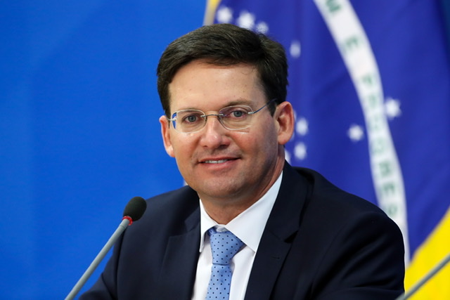 Bolsonaro turbina pasta comandada por João Roma