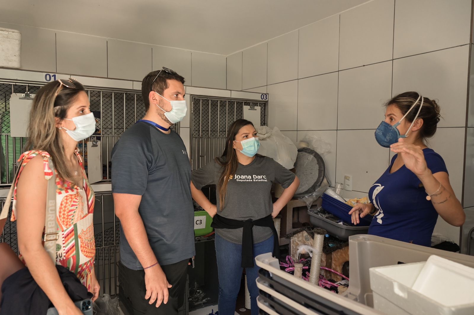 Romero e Andreza visitam o Instituto Luisa Mell