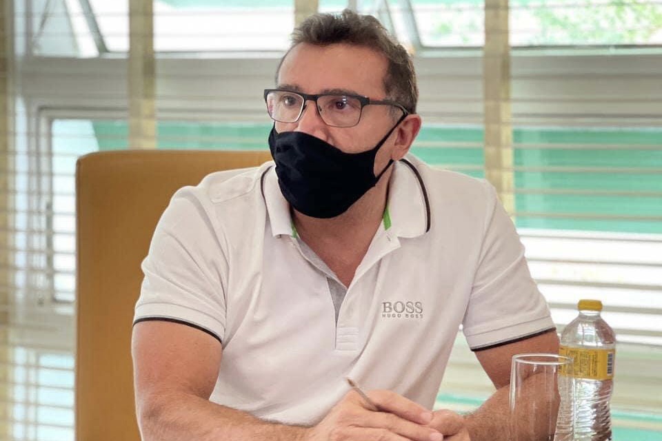 Prefeito de Arcoverde receberá R$ 27 mil de salário por mês