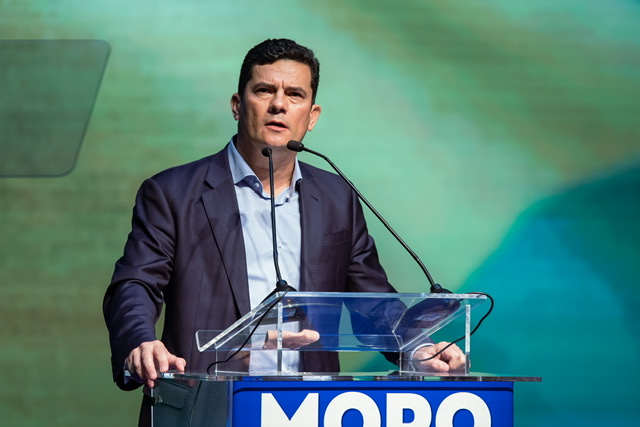 Moro testa positivo para Covid-19