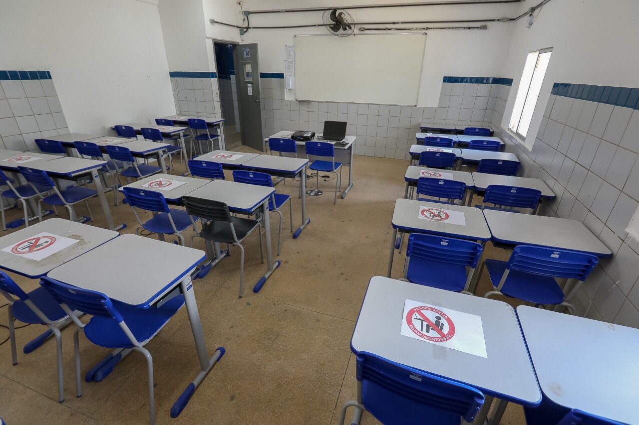 Jaboatão adia para abril retomada das aulas presenciais