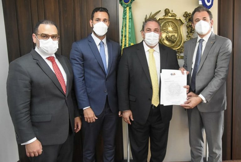OAB Pernambuco apresenta reivindicações ao presidente da Alepe