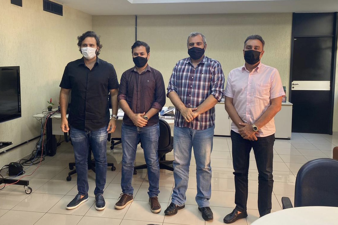 Prefeito de Ibimirim declara apoio a Rodrigo Novaes