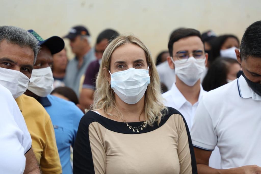 Alessandra e Edson Vieira participam de encerramento da Festa de Santo Amaro