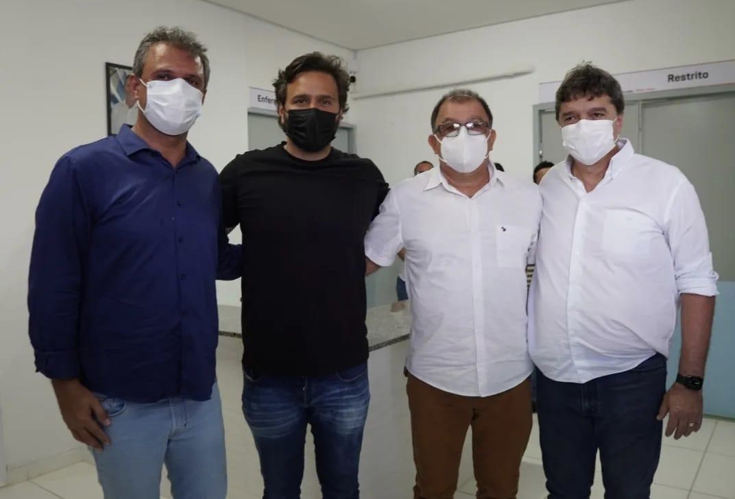 Uchoa Jr participa de entrega da Unidade Mista de Mirandiba