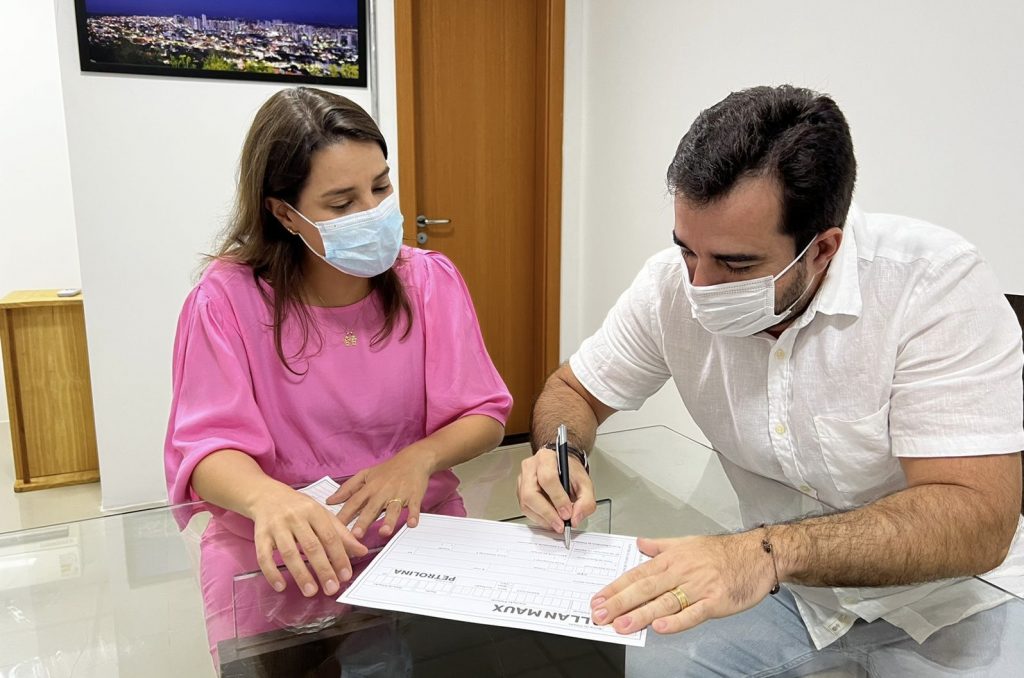 Raquel Lyra filia pré-candidato a estadual de Petrolina 