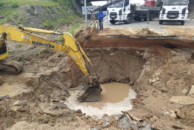 Km 67 da BR 104 é totalmente interditado 