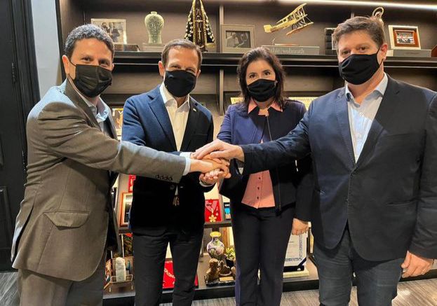 PSDB discute federação com o MDB