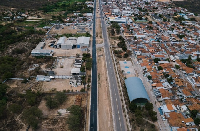 Gestão Wellington Maciel intensifica obras e a usina de asfalto