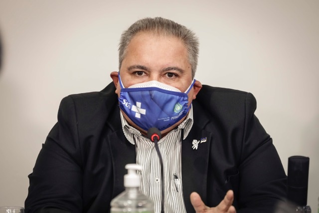 Ômicron já corresponde a mais de 99% das amostras no estado