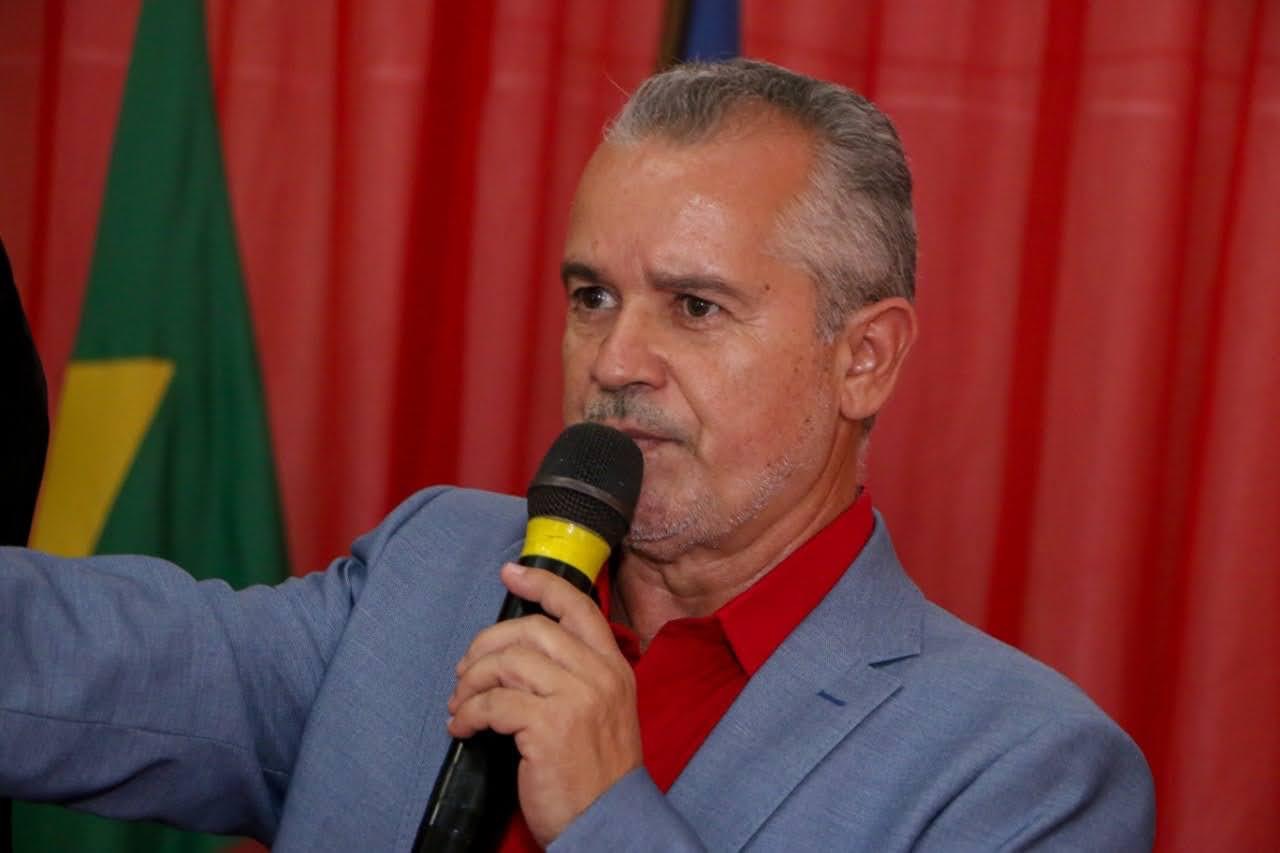 Câmara de Pedra abre CPI para investigar Júnior Vaz