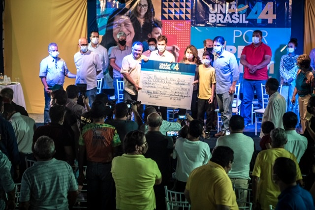 Zeca Cavalcanti lança pré-candidatura ao lado de Miguel 