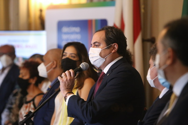 Paulo anuncia calendário do 13º do Bolsa Família Pernambuco