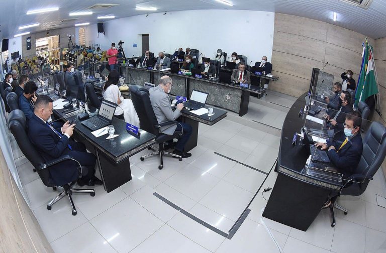 Câmara de Caruaru pretende implantar auxílio combustível e alimentação para vereadores