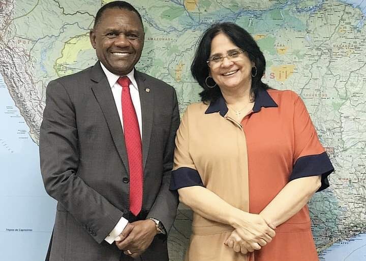 Ossesio Silva se reúne com ministra Damares Alves 