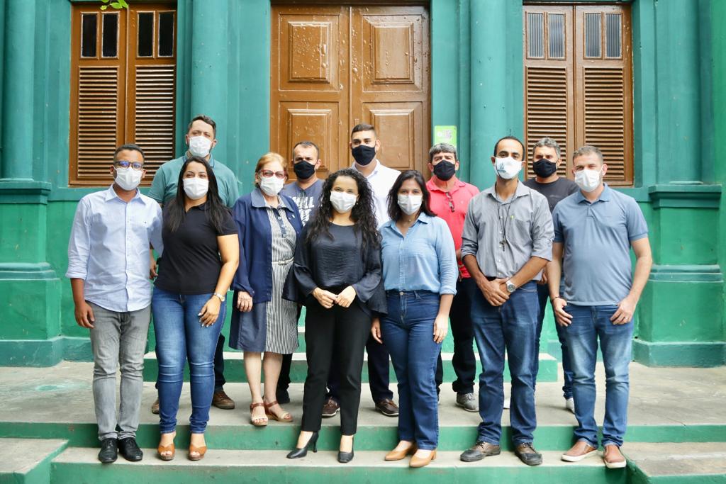 Priscila firma compromisso com Lucielle e vereadores da base