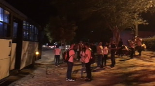 PRF retém dois ônibus que transportavam alunos da rede municipal de Caruaru irregularmente