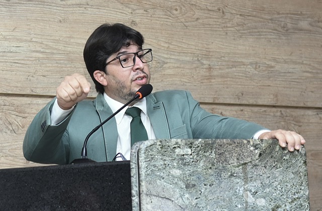 Fagner quer sessão em Caruaru pelo centenário de Brizola