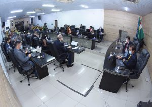 Aumento de 50% em diárias de vereadores e servidores é aprovado em Caruaru