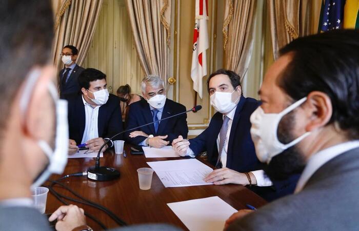 Após assassinato de menino em Barreiros, Paulo assina decreto com medidas contra conflitos agrários