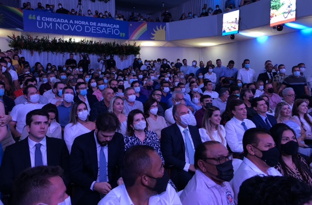 Luciano Bivar ausente do ato de renúncia de Miguel Coelho