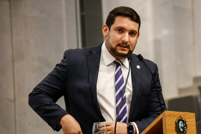 Romero critica Plano Retomada e taxa de desemprego em PE 