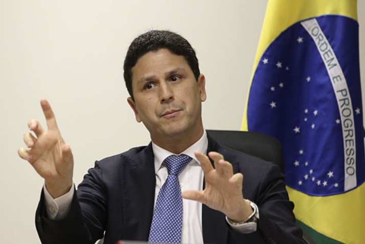 Bruno Araújo defende que Noronha não seja federalizada