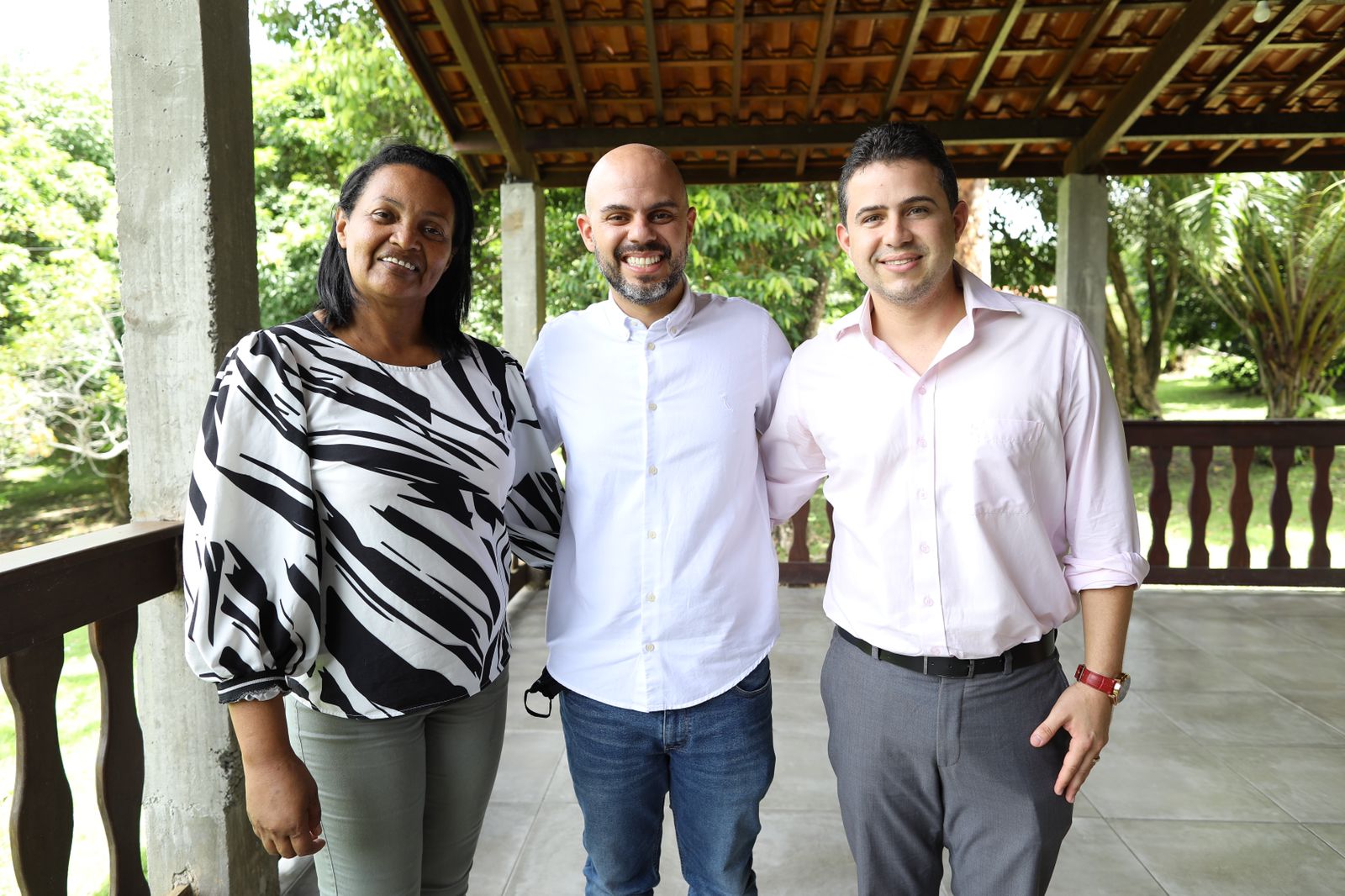 Romero Sales Filho amplia base política em Escada