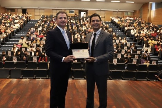 Novos advogados e estagiários prestam juramento na OAB Caruaru