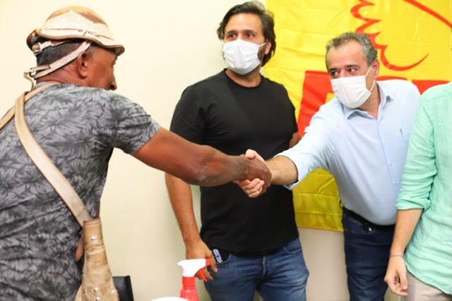 Sertanejos vão ao Recife para declarar apoio a Danilo 