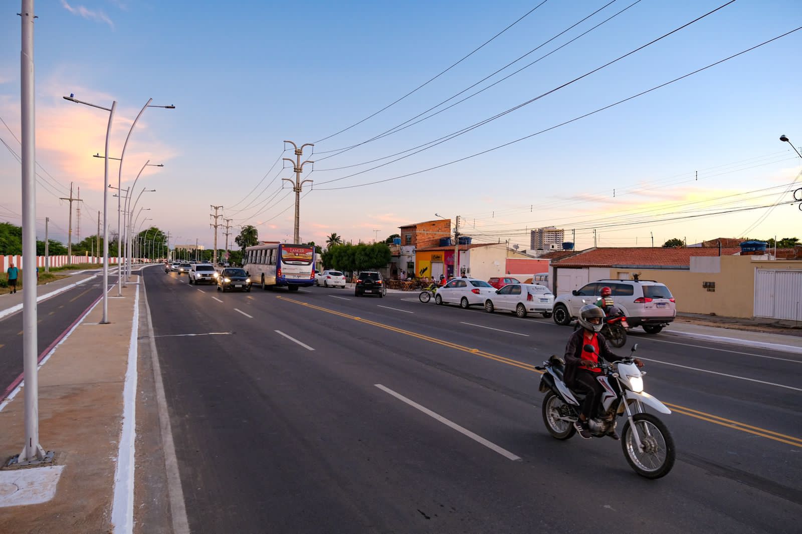 Miguel entrega mais uma avenida duplicada em Petrolina