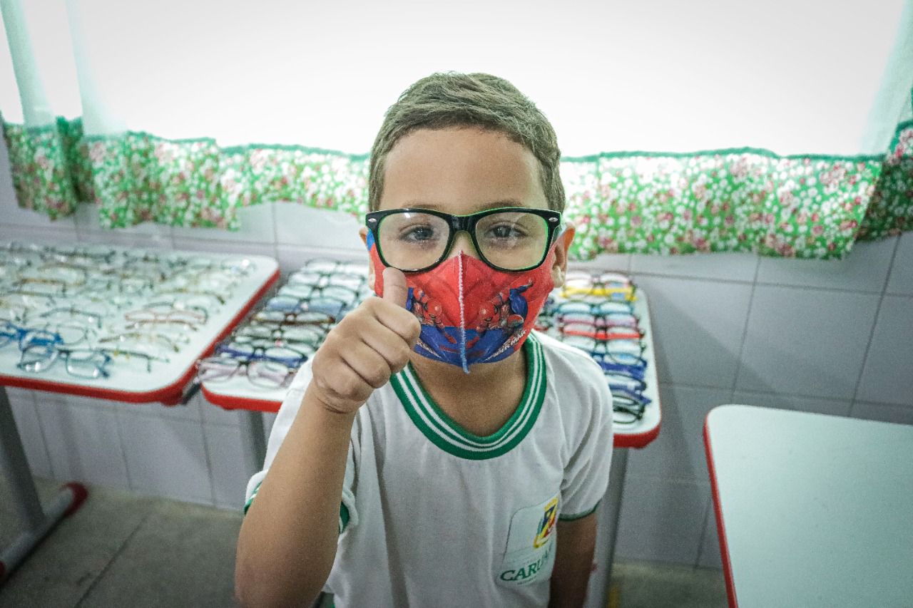 Consultas oftalmológicas são ofertadas para alunos da rede municipal de Caruaru