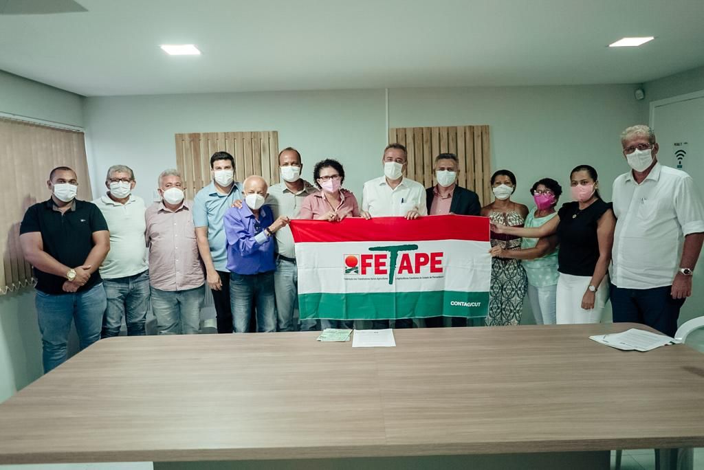 Danilo assume compromisso com as pautas da FETAPE