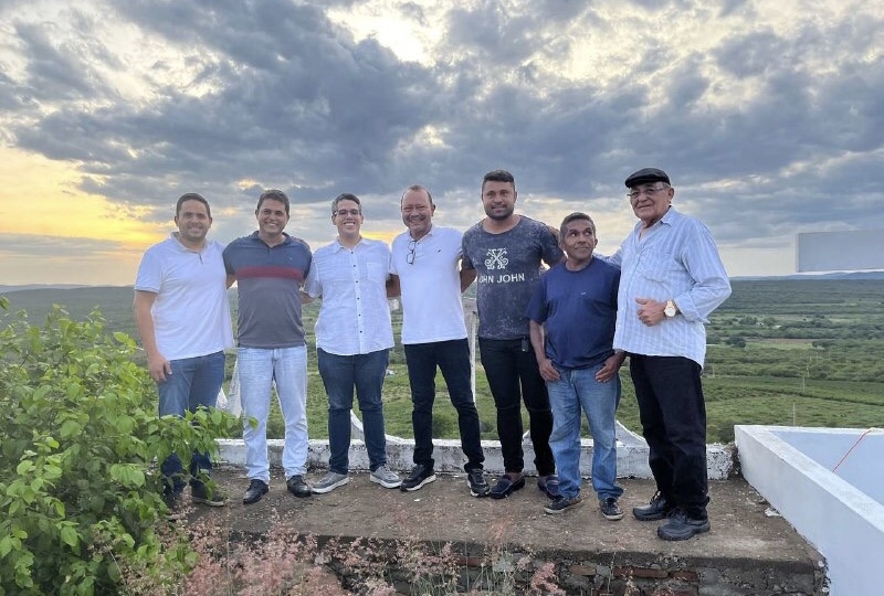 Jarbas Filho inicia em Mirandiba caminhada pelo Sertão 