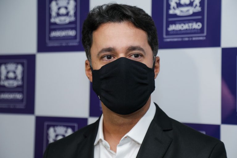 Anderson Ferreira deixará governo em cerimônia discreta