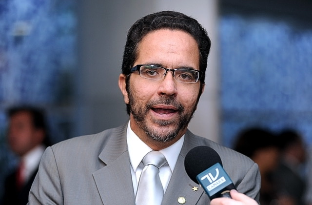 O conflito sobre Fernando de Noronha