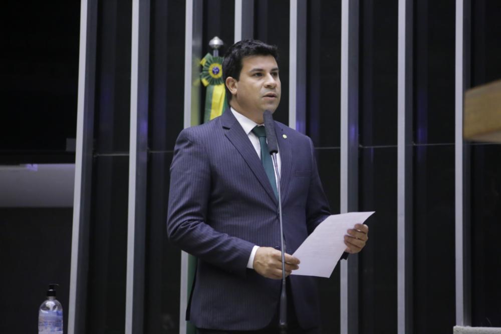 Executiva do PT-PE indica Carlos Veras para o Senado 