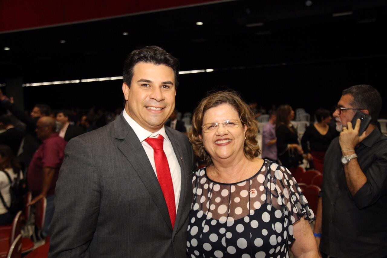 Veras desiste da indicação ao Senado em favor de Teresa Leitão