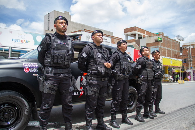 Fábio Aragão sanciona Auxílio Fardamento para Guarda Municipal